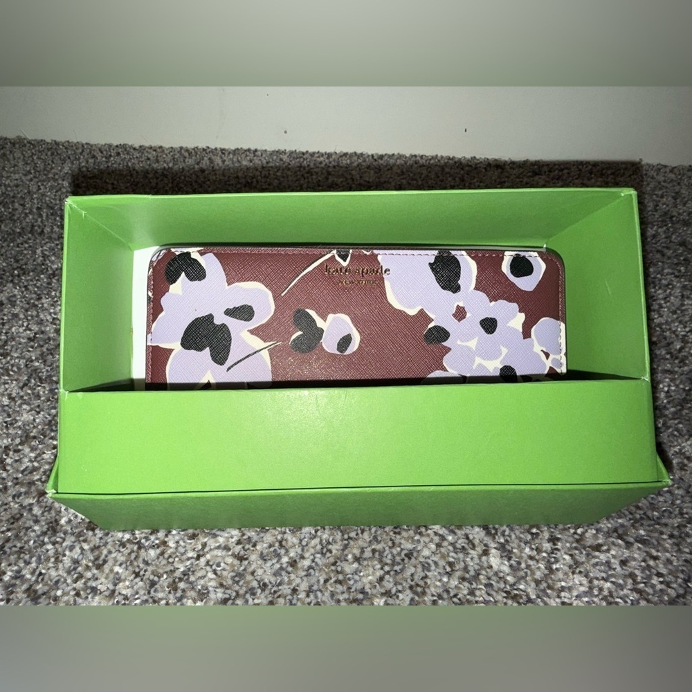 Kate Spade floral zip around wallet - Picture 2 of 15